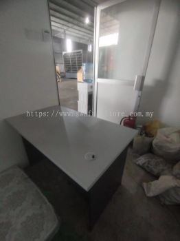 Standard Office Desk 4ft 5ft | Meja Pejabat Murah | Factory Site Office Table | Pembekal Meja Kerusi Kabinet Pejabat | Office Chair Penang | Office Furniture Penang | Office Table Penang | KL | Kulim | Lunas | Ipoh