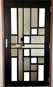 Custom Swing Door Grill (Mantin/ Nilai)