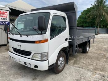 This is Hino 3 ton, Tipper body