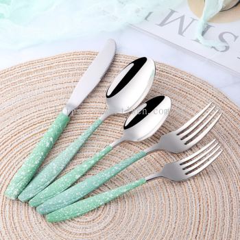 Green Painting Design Cutlery Set - 02