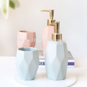 Luxury Bathroom Accessories Set  04