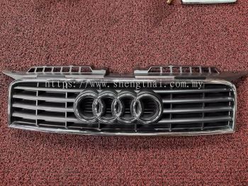 AUDI A3 2.0FSI 2004 YEARS FRONT GRILLE