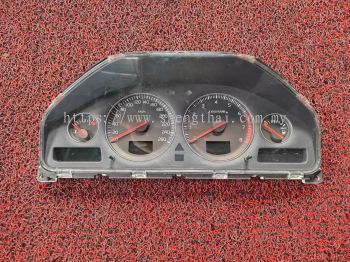 VOLVO V70 SPEEDOMETER CLUSTER METER