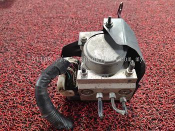 TOYOTA HIACE TRH200 ABS PUMP 44510-26102