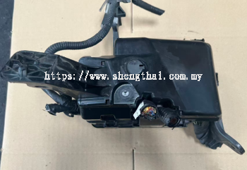 TOYOTA ESTIMA 3.5CC 2GR-FE V6 ENGINE FUSE BOX