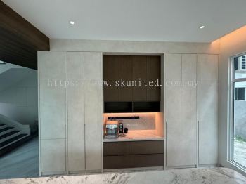 LAMINATED DRY KITCHEN CABINET | DRY KITCHEN AT BANDAR BUKIT TINGGI | BUKIT RAJA | PORT KLANG