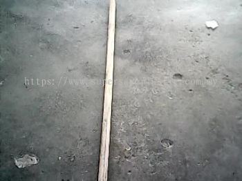 4' SCREW WOODEN HANDLE[ WHITE ]