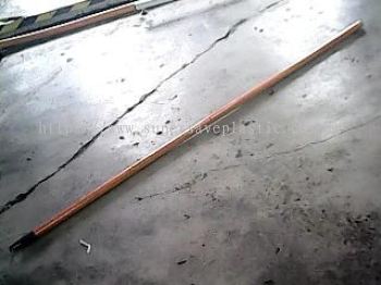 4FT  WOOD HANDLE