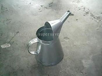 2L IRON MEASURING POT
