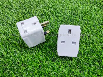 7387 UK 13A 3WAY ADAPTOR