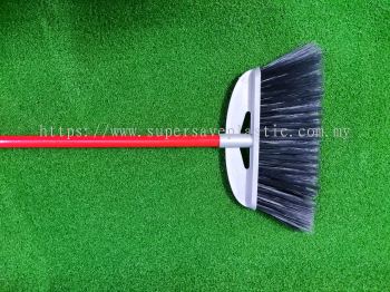 XB2017 PLASTIC BROOM W 4FT WOODEN HANDLE