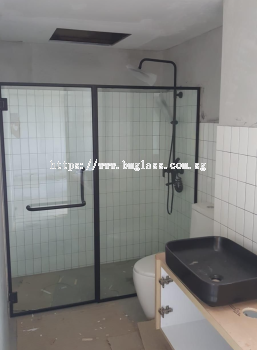 I-Shape Lavatory Shower Screen with Black Frame