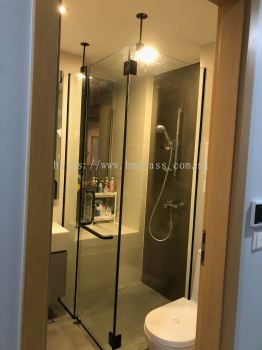 L-Shape Lavatory Shower Screen