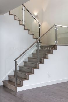 STAIRCASE GLASS