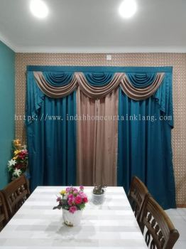 Decorate Curtain for Wedding Party at Mantin House 