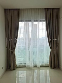 Installation Curtain in Solaris Parq Residence