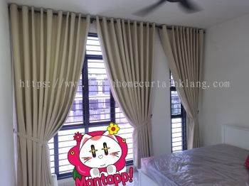 Installation Curtain in EcoHill Double Storey House   Single Layer  Wooden Rod  Blackout Curtain  Design Eyelet