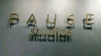 PAUSE STUDIO INDOOR STAINLESS STEEL WITHOUT LIGHT LETTERING SIGNAGE IN PAHANG KEMAMAN