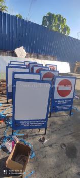 JKR A BOARD STAND SIGNAGE WITH 3M REFLECTIVE STICKER AT DUNGUN TERENGGANU MALAYSIA 