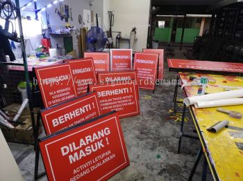 DILARANG MASUK JKR A BOARD STAND SIGNAGE AT KUANTAN PAHANG KEMAMAN TERENGGANU MALAYSIA