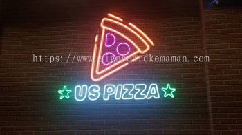 US PIZZA LED NEON LETTERING SIGNAGE SIGNBOARD AT KUANTAN, BANDAR INDERA MAHKOTA. PANCHING, SUNGAI LEMBING, GAMBANG, BESERAH, GEBENG, PENOR, SUNGAI KARANG, BATU HITAM, CHENDOR, TANJUNG LUMPUR, TELUK CEMPEDAK, CHERATING KUANTAN PAHANG MALAYSIA