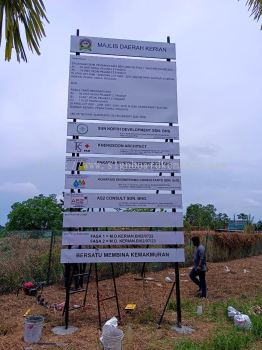 CONSTRUCTION PROJECT SIGNBOARD AT GAMBANG