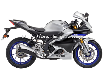 Yamaha R15M (Silver)