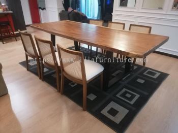 Dining Table & Chair