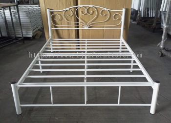 Lovely Queen Bed/ Tahan Berat & Kualiti Tebal.
