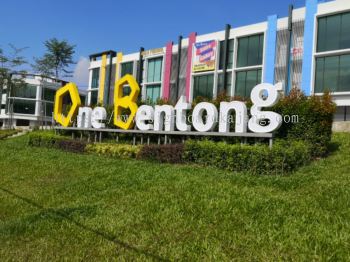 One Bentong Road, Aluminium Box UP WITH 3D LED FRONTLIT LETTERING