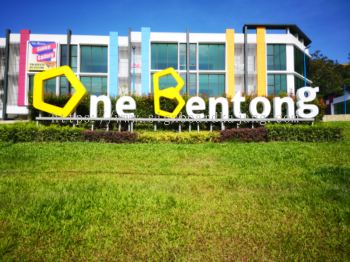 One Bentong Road, Aluminium Box UP WITH 3D LED FRONTLIT LETTERING