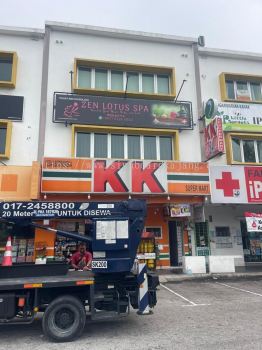 Beauty Salon Zig-zag Billboard Installation at SUNGAI BULOH | BANDAR SRI PETALING | SERDANG