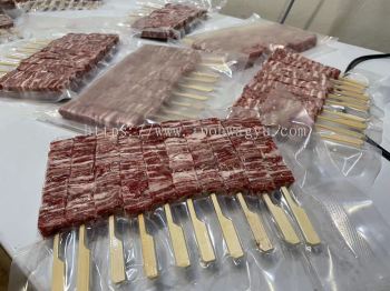 HANWOO KOREA BEEF HALAL SKEWERS 900gm+/- ( 20 sticks )