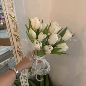 Bridal Bouquet (Fresh Tulip)