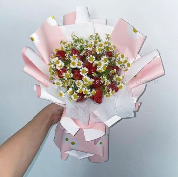 Strawberry +  Chamomile bouquet 