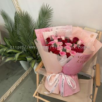 30 Stalks Mix Red & Pink Roses Fresh Flower Bouquet