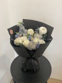 Fresh Eustoma with Oxypetalum Blue and Matthiola