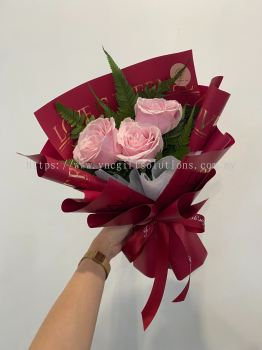 Fresh Pink Roses with leaf