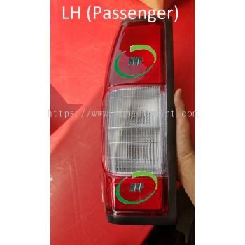 Nissan Frontier D22 (2003) Tail Lamp / Lampu Belakang