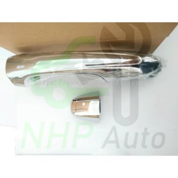 Toyota Revo GUN125 Door Outer Handle  Chrome / Black With Cap