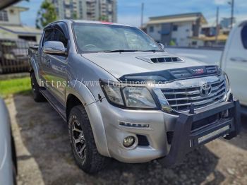 Toyota Hilux Double Cab 2.5 4X4 (A) Silver - 2015