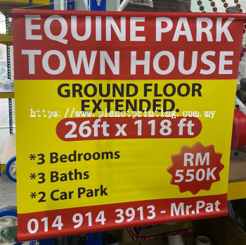 Bunting Town House 2x2ft