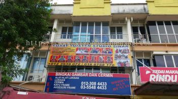 Zigzag billboard banner signage at shah alam 