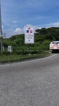 Perfect Driving school Road direction signboard at klang bukit tinggi 