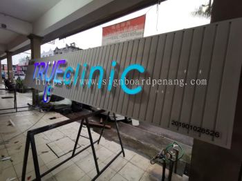 True clinic aluminum trism casing 3D led channel box up lettering signage signboard at kota damansara Kuala Lumpur 