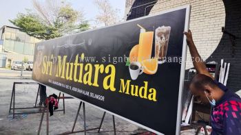 sri mutiara metal gi signage signboard at batu caves selangor