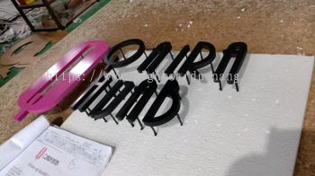 qaira hijab eg box up 3d lettering 