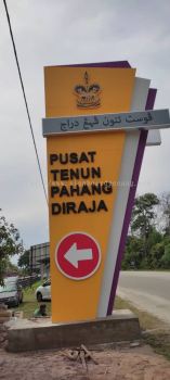 Pahang Road Side Direction Pylon Signage 