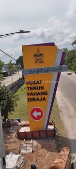 Pahang Road Side Direction Pylon Signage 