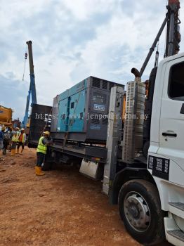 lorry crane rental for deliver generator to Kuala Lumpur 